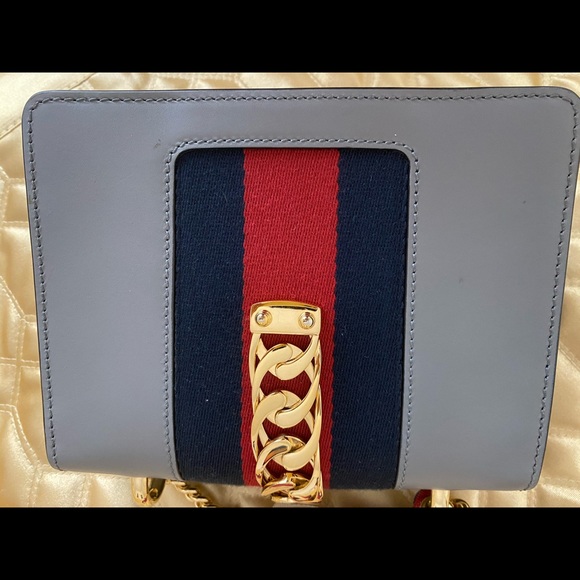 Gucci Mini Sylvie Leather Mini Chain Bag in Gray - Picture 6 of 12